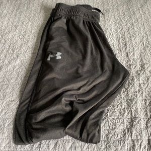 Men’s medium Under Armour pants